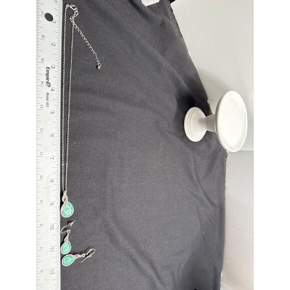 Green Teardrop Pendant Necklace & Earrings Set With Rhinestones - Picture 8 of 10